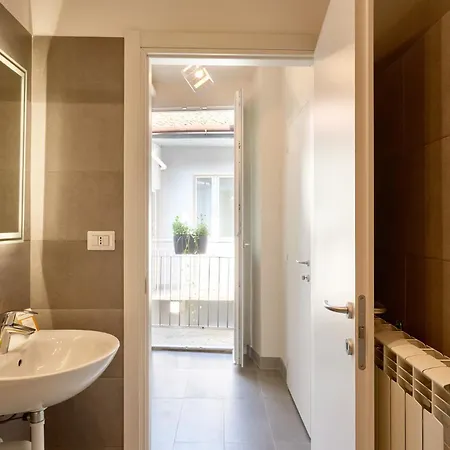 22 Sweet Apartment *