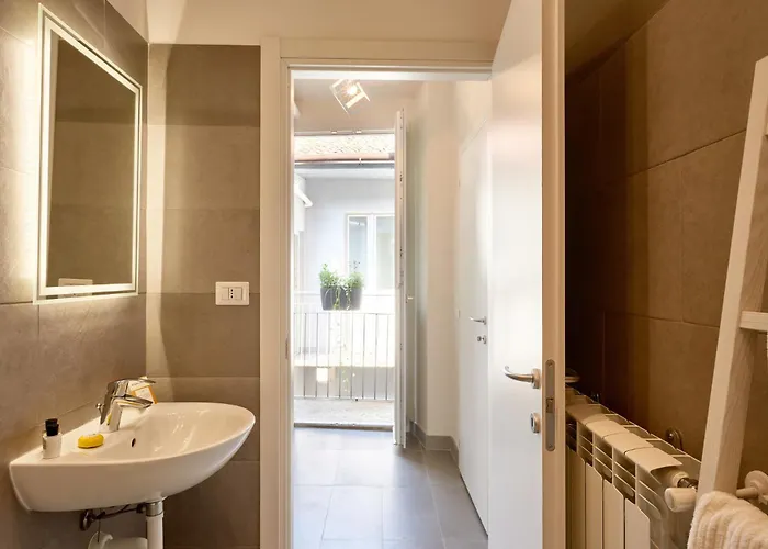 22 Sweet Apartment *